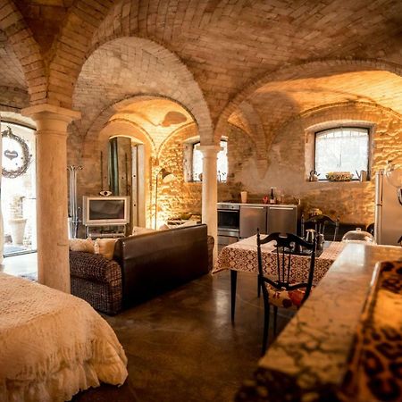 Lo Scrigno Di Lara Villa Ceresara Luaran gambar