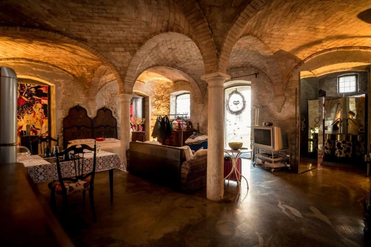 Lo Scrigno Di Lara Villa Ceresara Luaran gambar